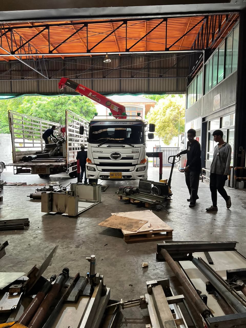 74 - https://พลอยไพลินรักขยะ.com | พลอยไพลินรักขยะ - เราคือผู้เชี่ยวชาญด้านการรับประมูลและรับซื้อของเก่าครบวงจร ตั้งแต่โรงงานอุตสาหกรรมขนาดใหญ่ไปจนถึงของใช้ในครัวเรือน ด้วยทีมงานมืออาชีพ จ่ายเงินสดถึงที่ และให้ราคาดีที่สุด