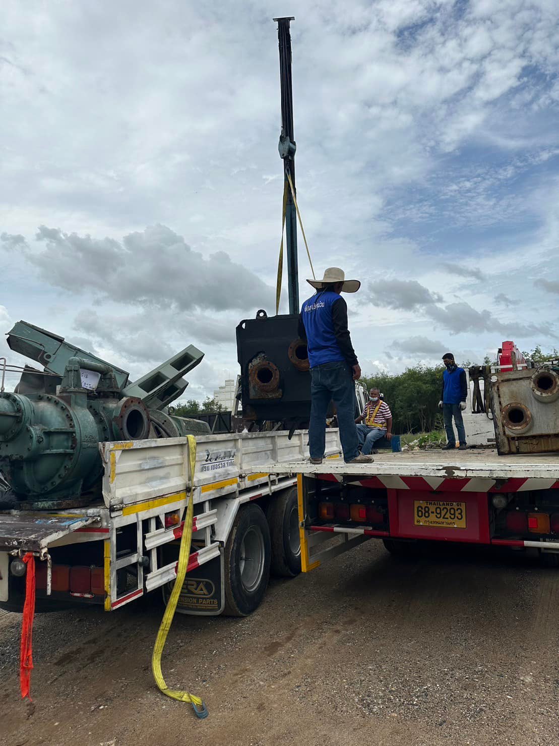 79 - https://พลอยไพลินรักขยะ.com | พลอยไพลินรักขยะ - เราคือผู้เชี่ยวชาญด้านการรับประมูลและรับซื้อของเก่าครบวงจร ตั้งแต่โรงงานอุตสาหกรรมขนาดใหญ่ไปจนถึงของใช้ในครัวเรือน ด้วยทีมงานมืออาชีพ จ่ายเงินสดถึงที่ และให้ราคาดีที่สุด